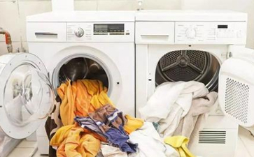 如何判斷衣物是需要水洗還是干洗？判斷方法是什么？