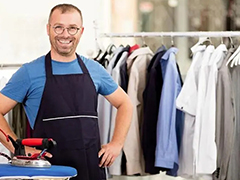 現(xiàn)在開洗衣店賺錢嗎？